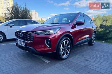 Ford Escape  2023