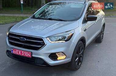 Ford Escape  2017