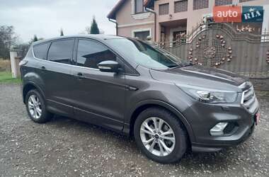 Ford Escape  2017