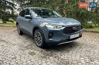 Ford Escape  2023