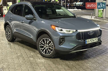 Ford Escape  2023