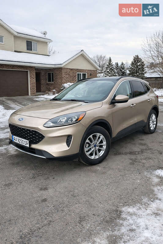 Позашляховик / Кросовер Ford Escape 2021 в Чайках