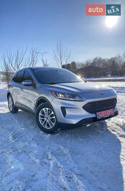 Ford Escape  2021