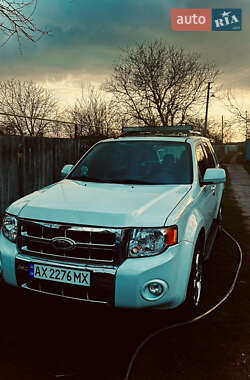 Ford Escape  2010