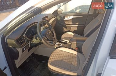 Ford Escape  2021