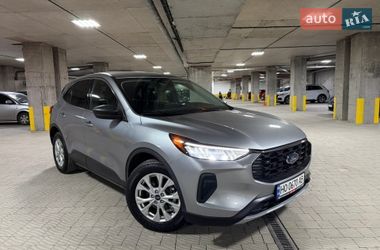 Ford Escape  2023
