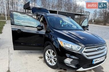 Позашляховик / Кросовер Ford Escape 2018 в Житомирі