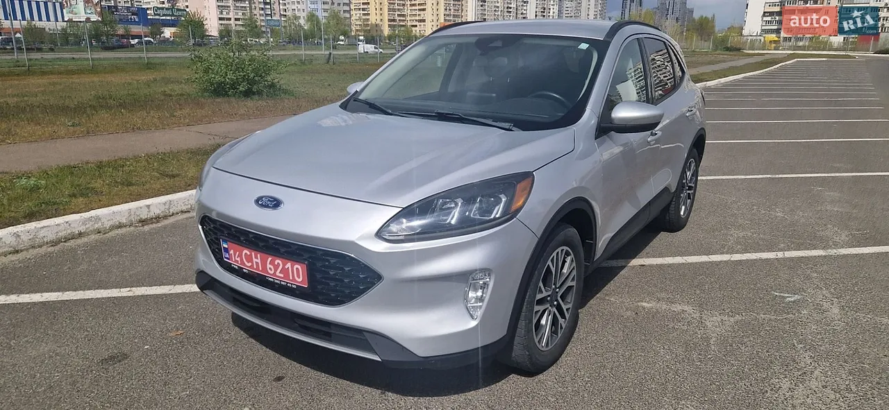 2020 Ford Escape - фото 1