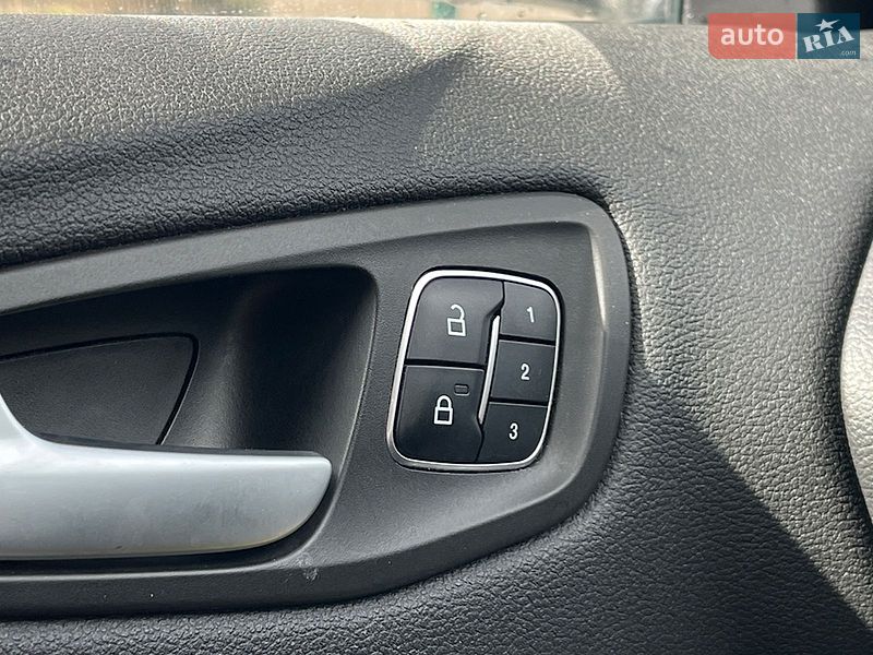 Внедорожник / Кроссовер Ford Escape 2018 в Коломые фото 17 Внедорожник / Кроссовер Ford Escape 2018 в Коломые