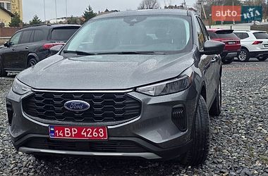 Ford Escape  2023