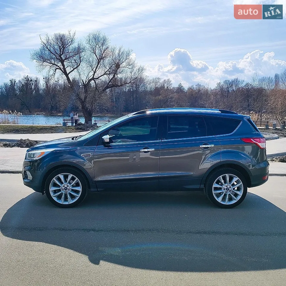 2015 Ford Escape - фото 1