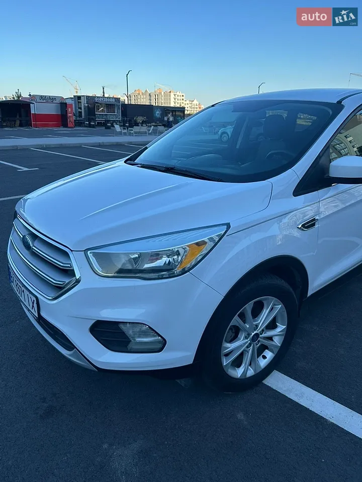 2017 Ford Escape - мініатюра 2