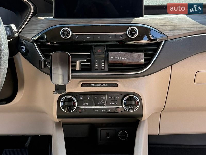 Внедорожник / Кроссовер Ford Escape 2020 в Кривом Роге