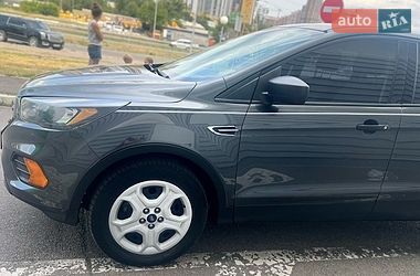 Внедорожник / Кроссовер Ford Escape 2018 в Киеве