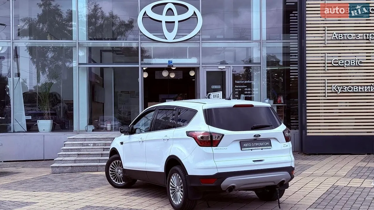 2017 Ford Escape - мініатюра 2