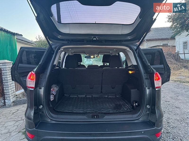 Внедорожник / Кроссовер Ford Escape 2015 в Гайвороне