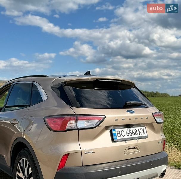 Внедорожник / Кроссовер Ford Escape 2019 в Шептицькому