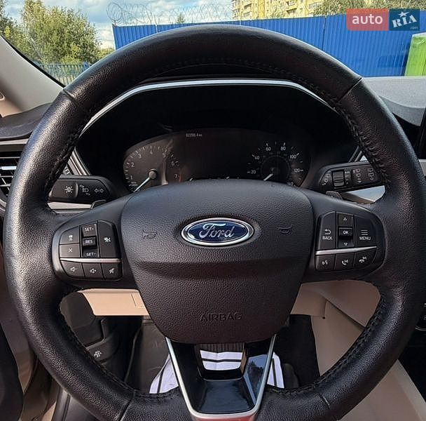 Внедорожник / Кроссовер Ford Escape 2019 в Шептицькому