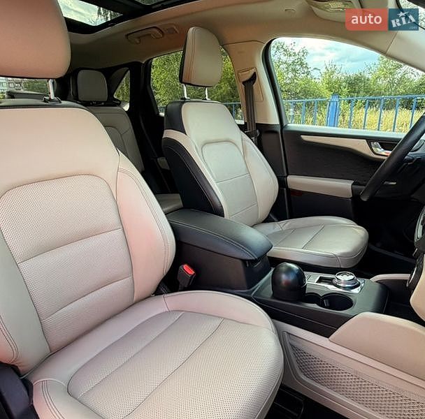 Внедорожник / Кроссовер Ford Escape 2019 в Шептицькому