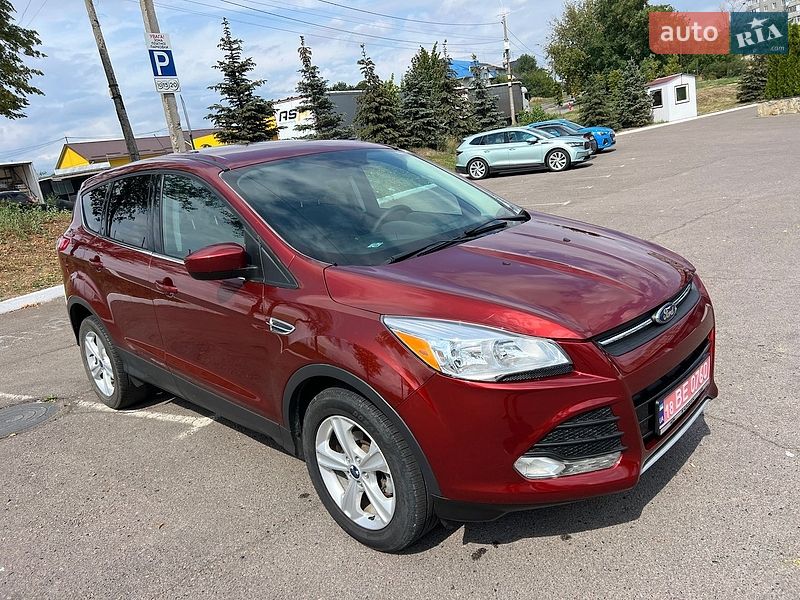 Внедорожник / Кроссовер Ford Escape 2015 в Ровно