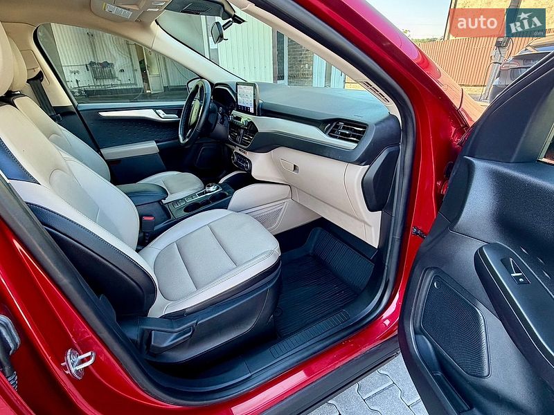 Внедорожник / Кроссовер Ford Escape 2020 в Каменец-Подольском