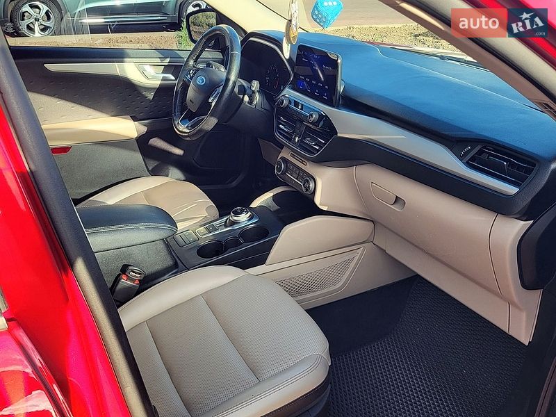 Позашляховик / Кросовер Ford Escape 2019 в Полтаві фото 39 Позашляховик / Кросовер Ford Escape 2019 в Полтаві