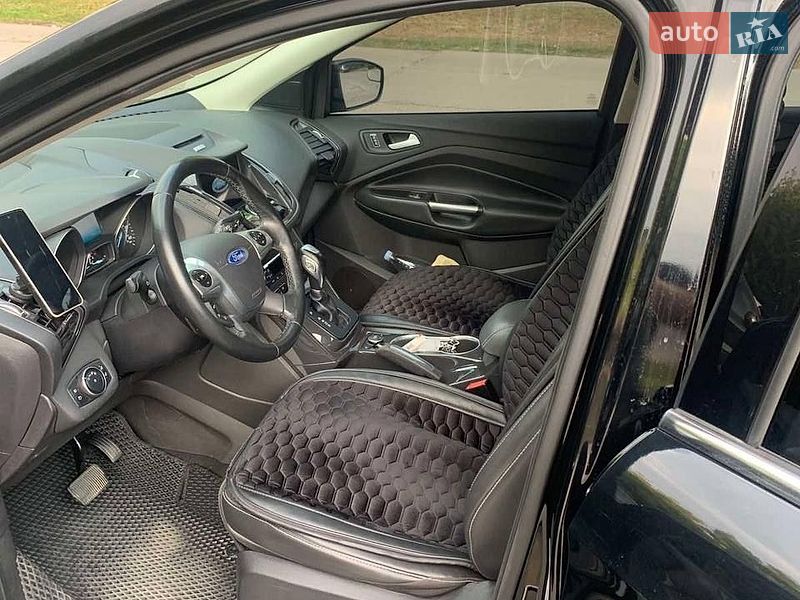 Внедорожник / Кроссовер Ford Escape 2015 в Баре