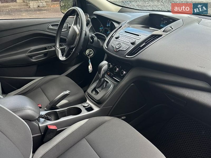 Внедорожник / Кроссовер Ford Escape 2015 в Черкассах