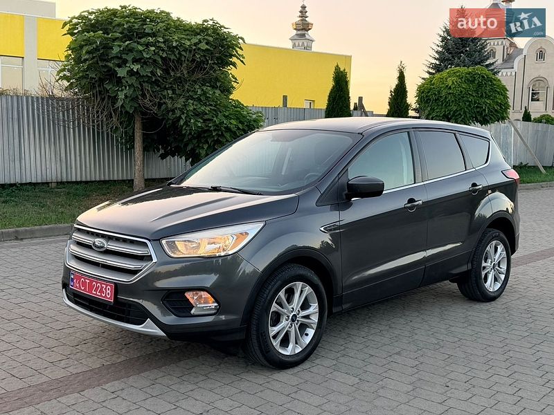 Позашляховик / Кросовер Ford Escape 2019 в Львові