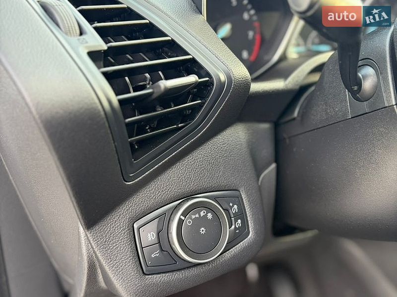 Позашляховик / Кросовер Ford Escape 2019 в Дубні