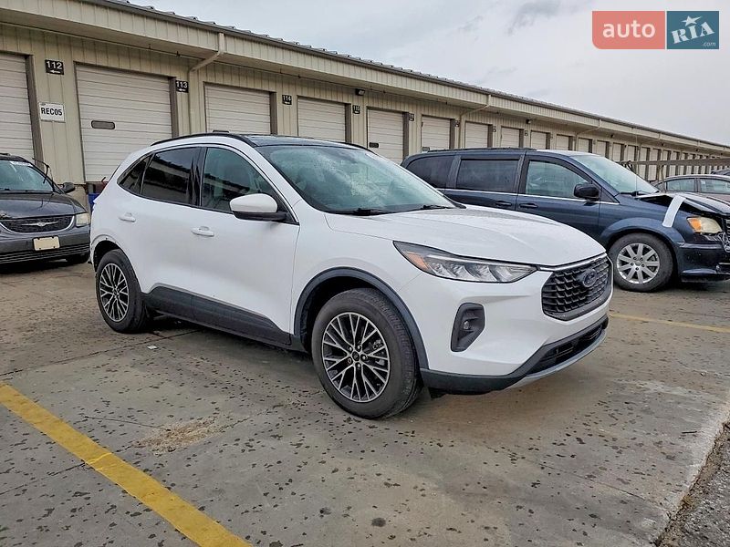 Внедорожник / Кроссовер Ford Escape 2023 в Киеве