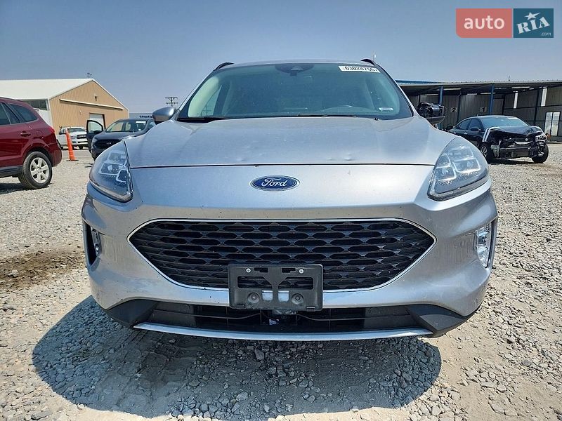 Позашляховик / Кросовер Ford Escape 2021 в Чернівцях