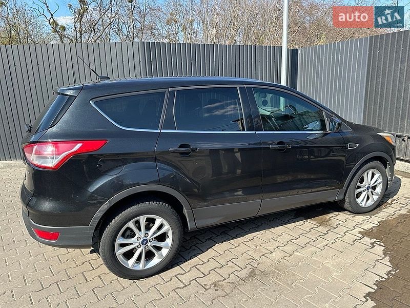 Внедорожник / Кроссовер Ford Escape 2015 в Львове
