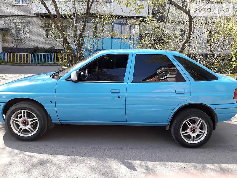 Ford Escort 1991 года