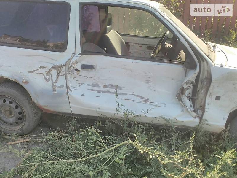 Ford Escort 1990 года