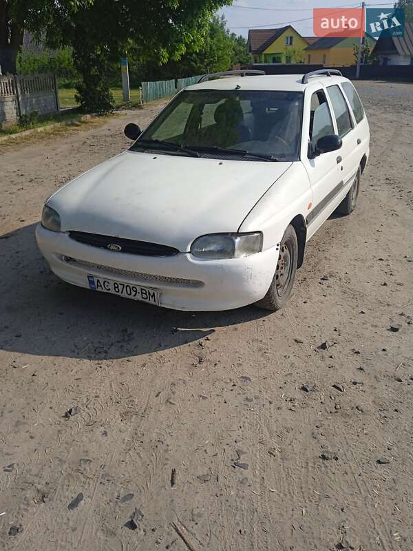 Ford Escort 1996 года в Луцке