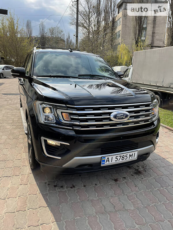 Позашляховик / Кросовер Ford Expedition