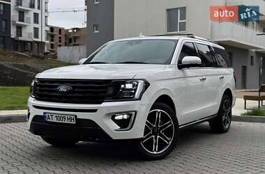 Ford Expedition  2021