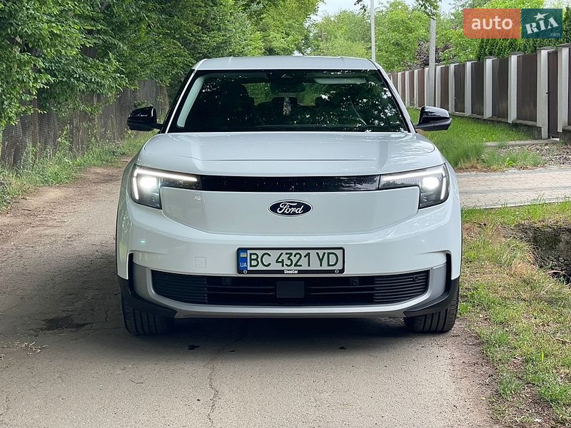 Ford Explorer EV