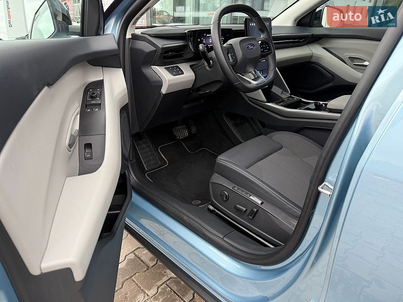 Внедорожник / Кроссовер Ford Explorer EV 2025 в Хмельницком