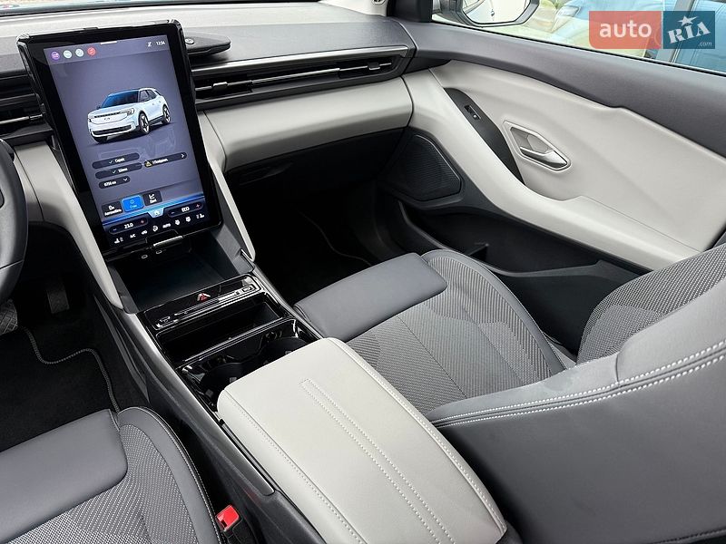 Внедорожник / Кроссовер Ford Explorer EV 2025 в Хмельницком