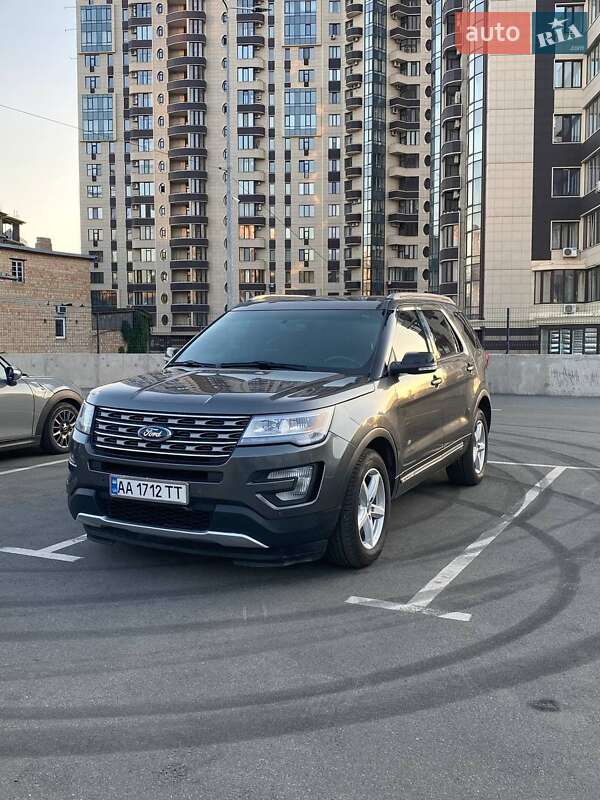 Ford Explorer