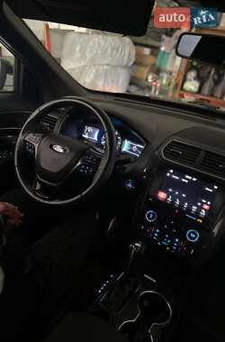Внедорожник / Кроссовер Ford Explorer 2018 в Днепре