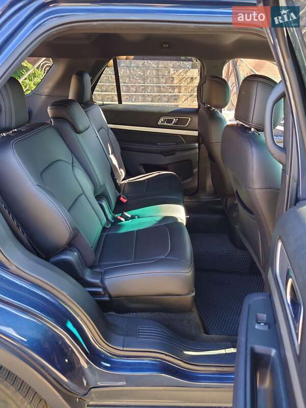 Внедорожник / Кроссовер Ford Explorer 2017 в Днепре