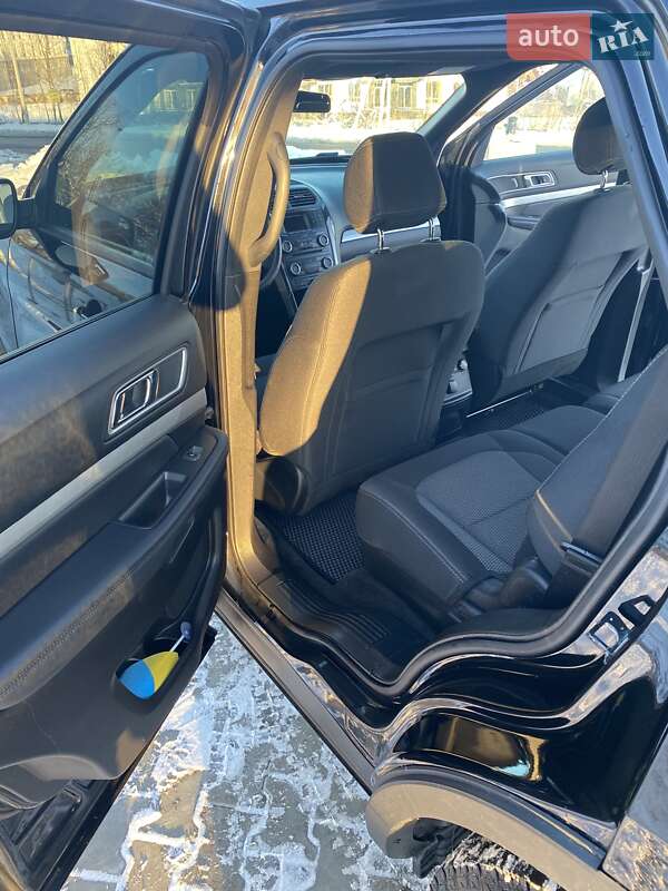 Позашляховик / Кросовер Ford Explorer 2017 в Львові