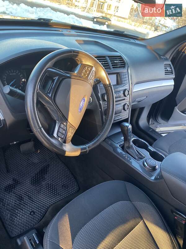 Позашляховик / Кросовер Ford Explorer 2017 в Львові