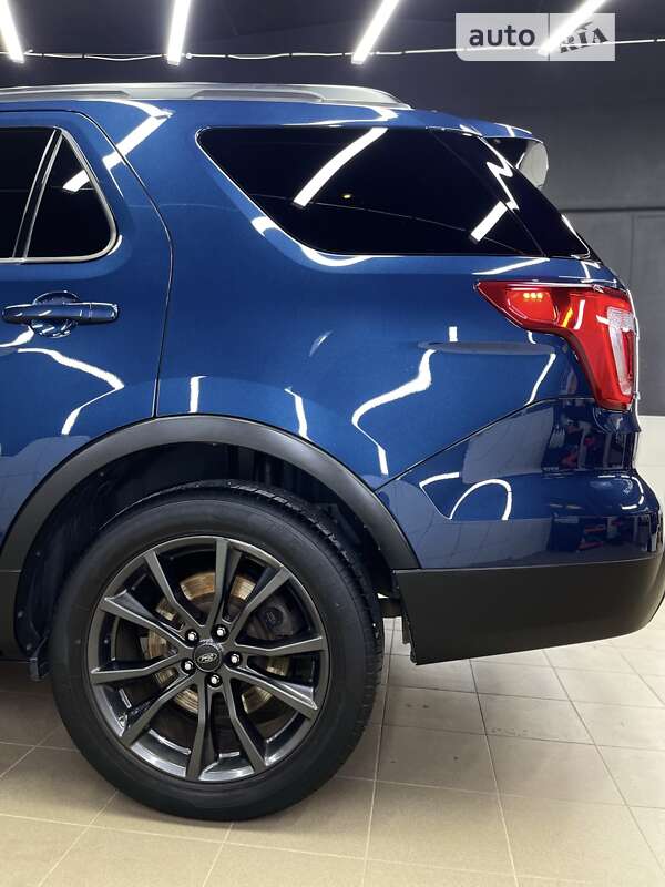 Внедорожник / Кроссовер Ford Explorer 2017 в Виноградове