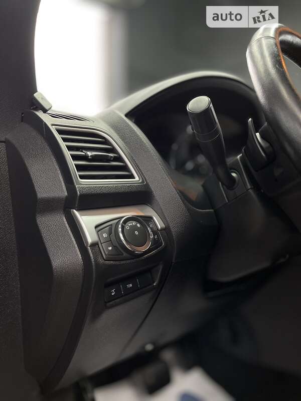 Внедорожник / Кроссовер Ford Explorer 2017 в Виноградове
