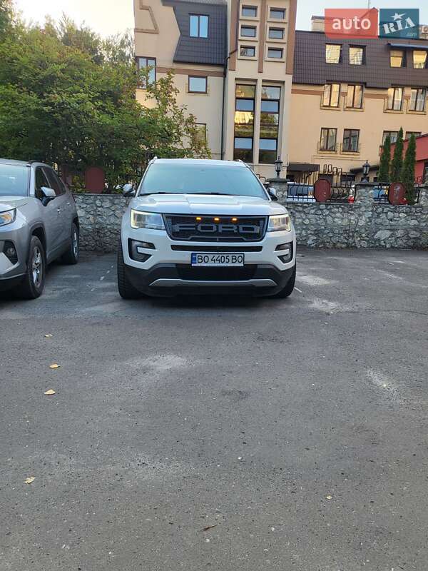 Внедорожник / Кроссовер Ford Explorer 2017 в Тернополе