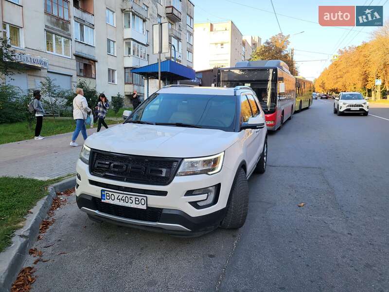 Внедорожник / Кроссовер Ford Explorer 2017 в Тернополе